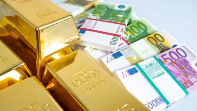 الذهب يتراجع عالميا لأدنى مستوى منذ شهر