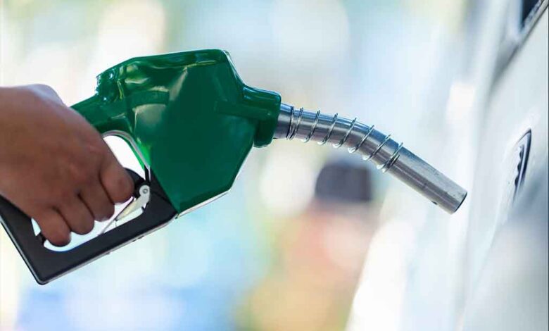 توقعات بانخفاض أسعار الوقود الشهر القادم