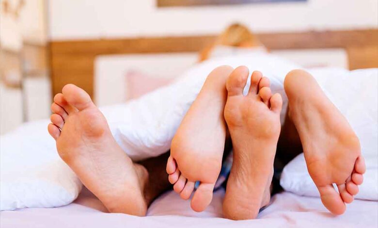 طرق لإطالة وقت العلاقة الجنسية العلاقات الجنسية من القضايا الأساسية والمهمة في علاقة زوجية صحية وسعيدة، ومن أجل الحفاظ على استمرار الممارسة